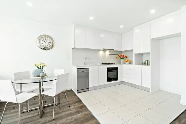 Third view of Homely apartment listing, 25/4-16 Kingsway, Dee Why NSW 2099