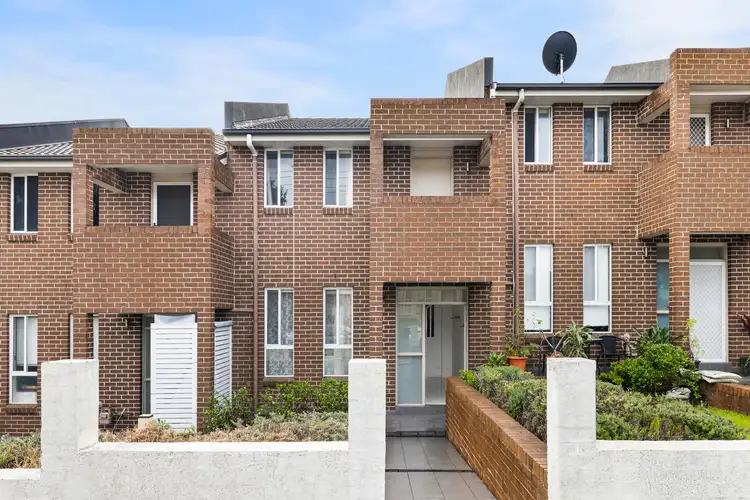 Main view of Homely townhouse listing, 2/19-21 Chiltern Road, Guildford NSW 2161