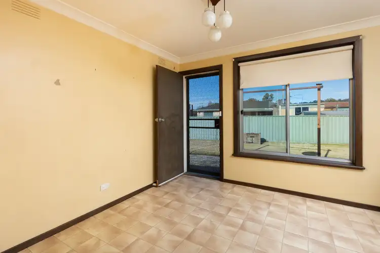 Fifth view of Homely house listing, 2 Zircon Court, Wodonga VIC 3690