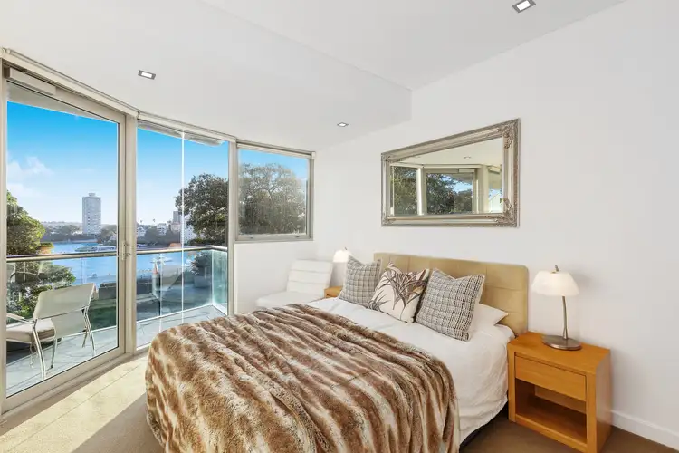 Fifth view of Homely apartment listing, 3/7 Northcliff Street, Milsons Point NSW 2061