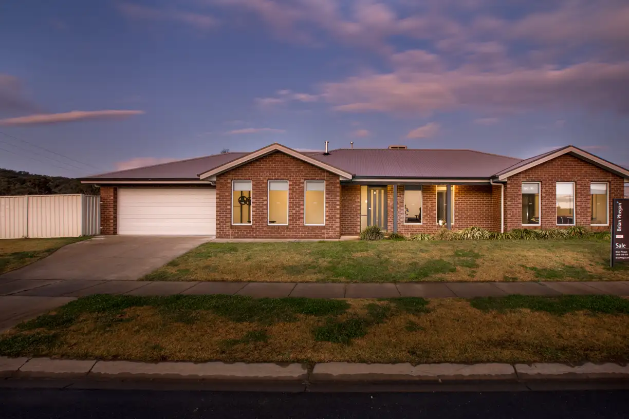 Main view of Homely townhouse listing, 1/110 Greta Drive, Hamilton Valley NSW 2641