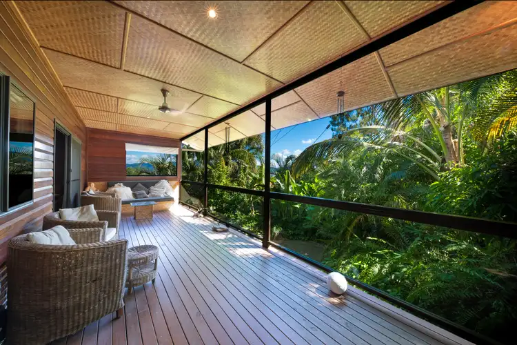 9 William Close, Cannonvale QLD 4802