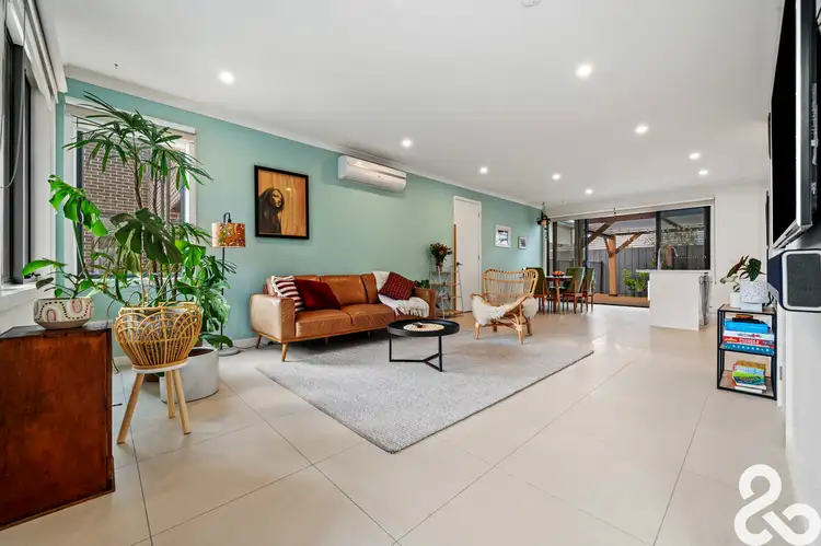 Third view of Homely townhouse listing, 13/15 Linoak Avenue, Lalor VIC 3075
