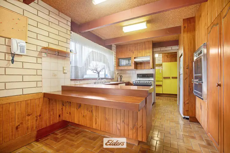 Fifth view of Homely house listing, 10 Elizabeth Avenue, Mildura VIC 3500