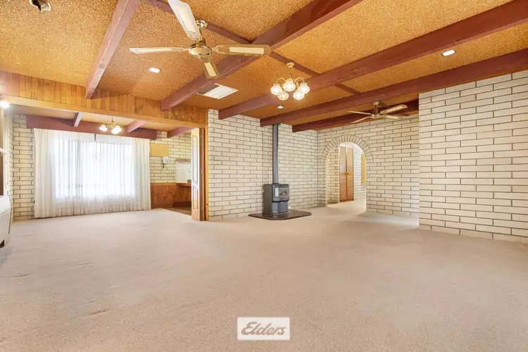 Sixth view of Homely house listing, 10 Elizabeth Avenue, Mildura VIC 3500