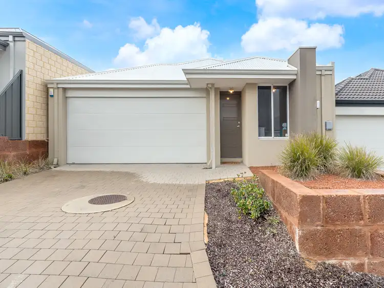Sixth view of Homely house listing, 8 Boranup Rise, Piara Waters WA 6112