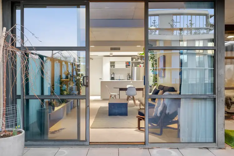 Fifth view of Homely apartment listing, 4/27 Eastlake Parade, Kingston ACT 2604