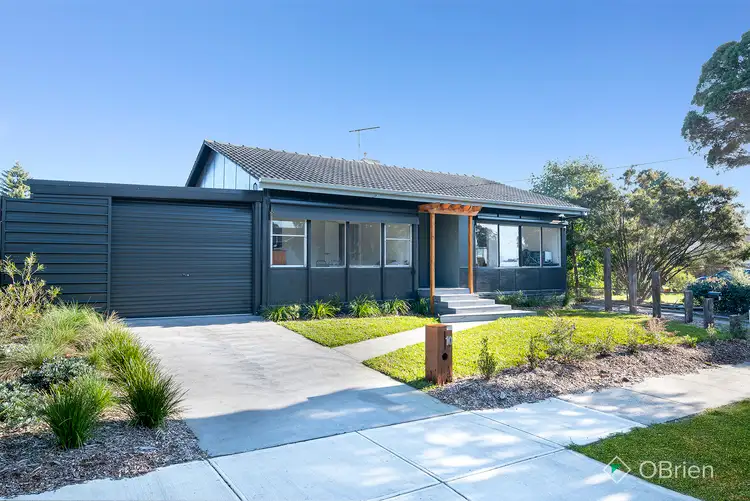 10 Longleaf Street, Frankston North VIC 3200