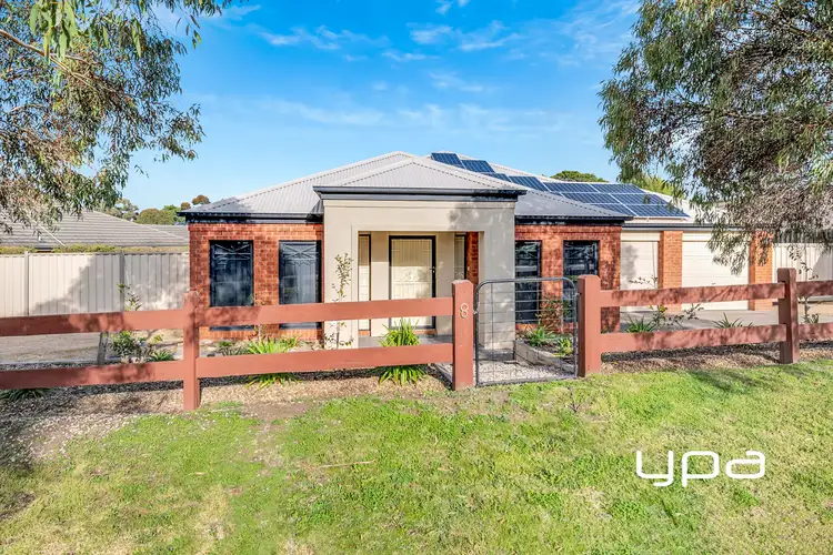 8 Semillon Court, Sunbury VIC 3429