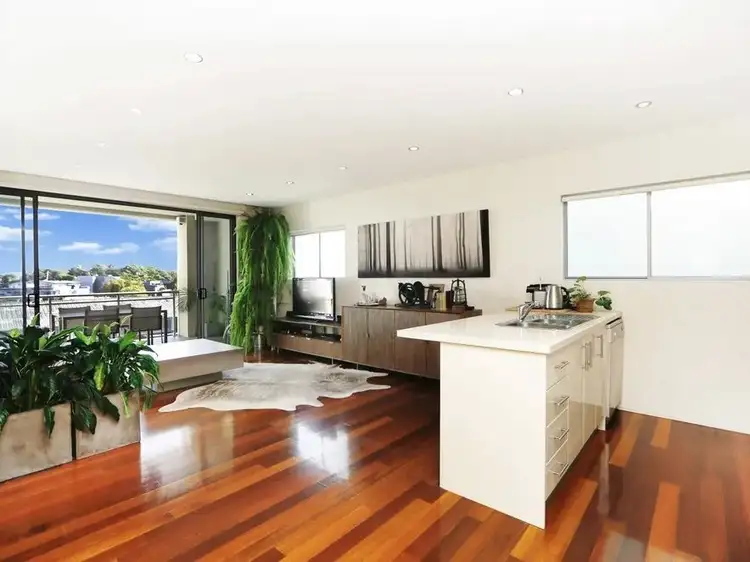 Main view of Homely unit listing, 19/35-41 Sturdee Parade, Dee Why NSW 2099