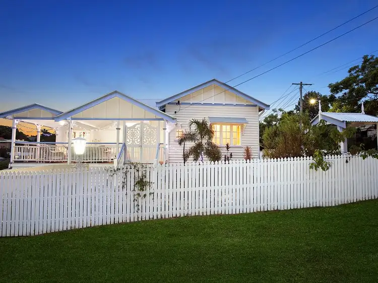 15 Okeden Street, Toowong QLD 4066