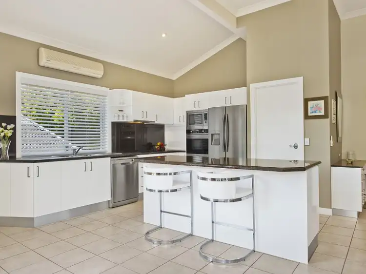 Fourth view of Homely house listing, 2 Slaney Place, Aspley QLD 4034