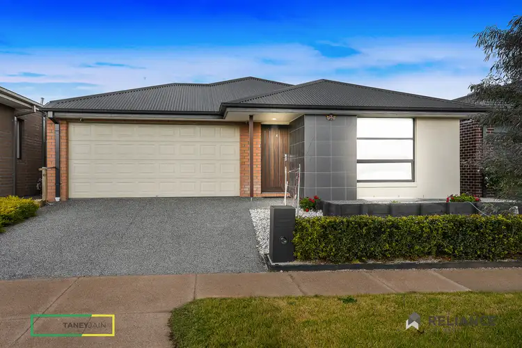 12 Pastille Road, Manor Lakes VIC 3024