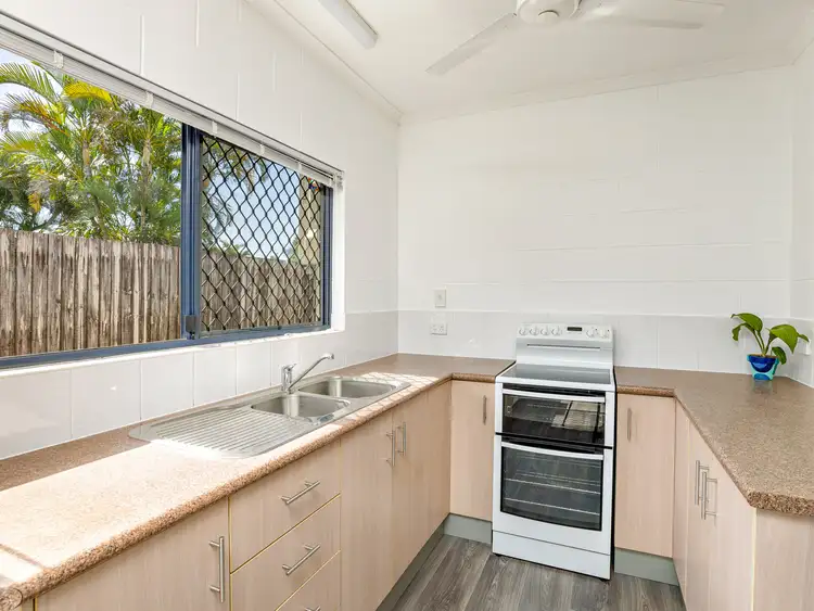 Sixth view of Homely house listing, 2/14 Lyndel Drive, Woree QLD 4868