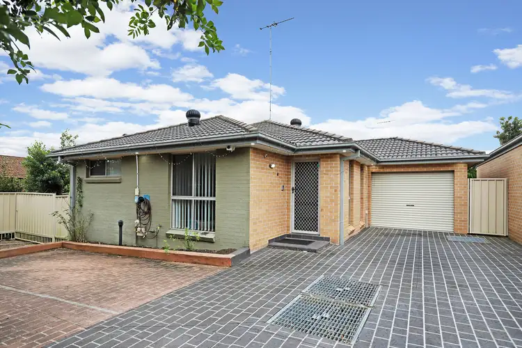 Main view of Homely villa listing, 4/76 Girraween Road, Girraween NSW 2145