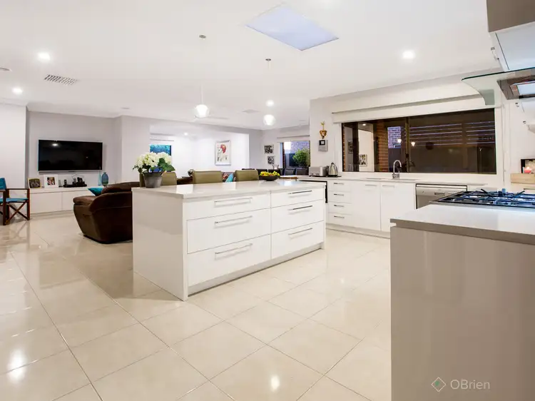 Second view of Homely house listing, 7 Willard Court, Berwick VIC 3806