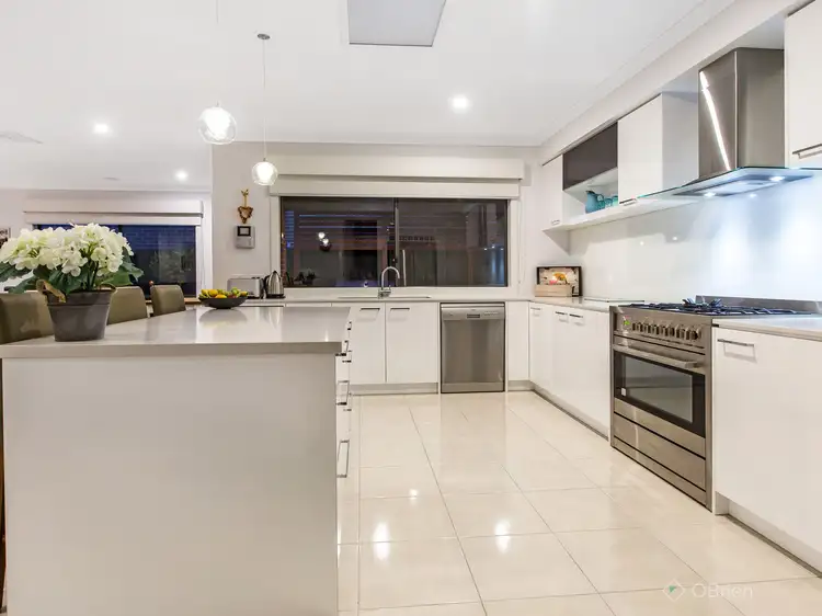 Third view of Homely house listing, 7 Willard Court, Berwick VIC 3806