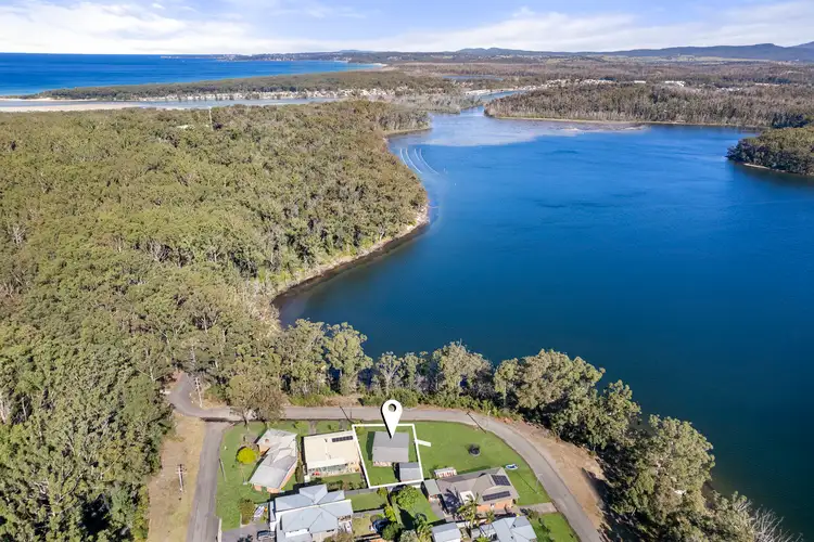 24 Berringer Crescent, Berringer Lake NSW 2539