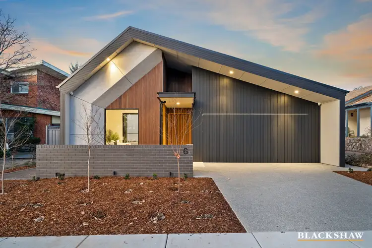 6 Hopetoun Circuit, Deakin ACT 2600