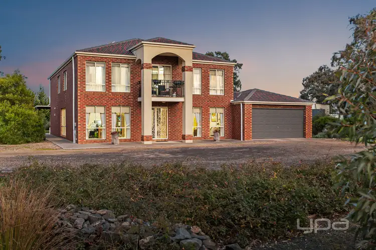 10 Cranesbill Lane, Mickleham VIC 3064