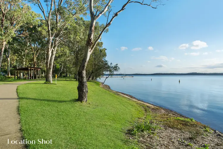 43 Lake Point Way, Murrays Beach NSW 2281