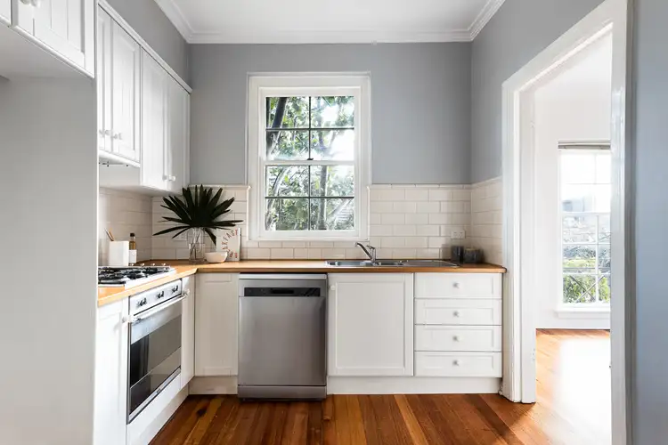 Fifth view of Homely apartment listing, 4/14 Riversdale Road, Hawthorn VIC 3122