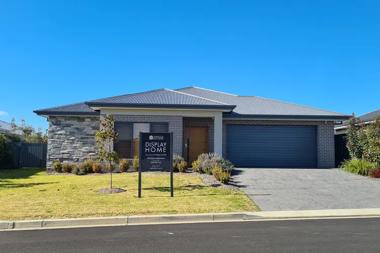 Main view of Homely house listing, 21 Tuscany Boulevard, Tamworth NSW 2340