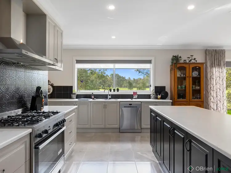 Fifth view of Homely house listing, 2 Macquarie Court, Wangaratta VIC 3677