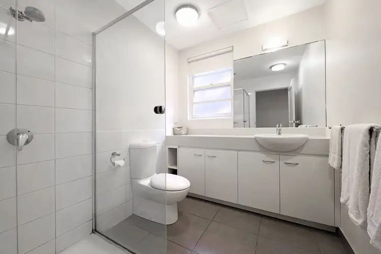 Fourth view of Homely apartment listing, 5/352 Albert Road, South Melbourne VIC 3205