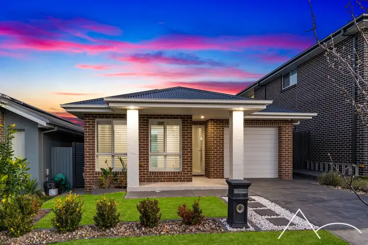 7 Potts Street, Oran Park NSW 2570