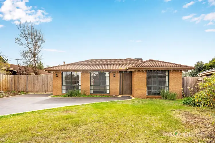 9 Lloyd Court, Brookfield VIC 3338