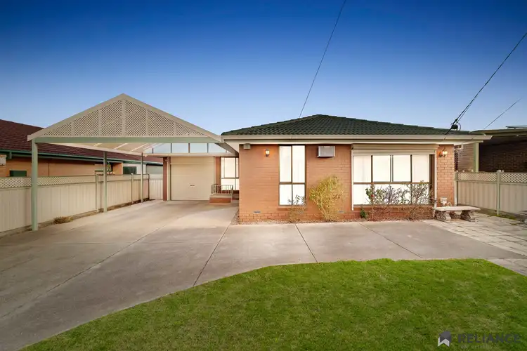 35 Essex Drive, Melton VIC 3337