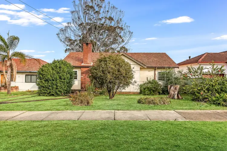 16 Oakleigh Avenue, South Granville NSW 2142