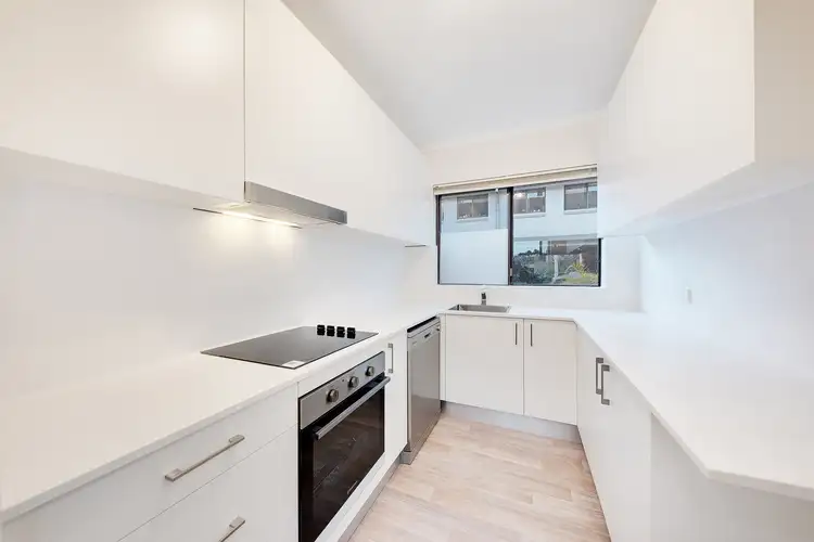 15/120 Burns Bay Road