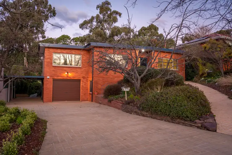 19 Colvin Street, Hughes ACT 2605