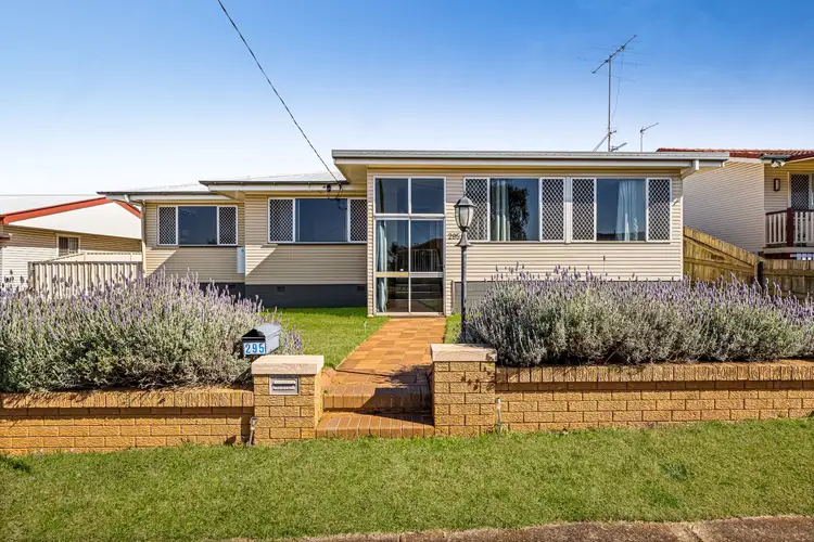 295 Tor Street, Wilsonton QLD 4350