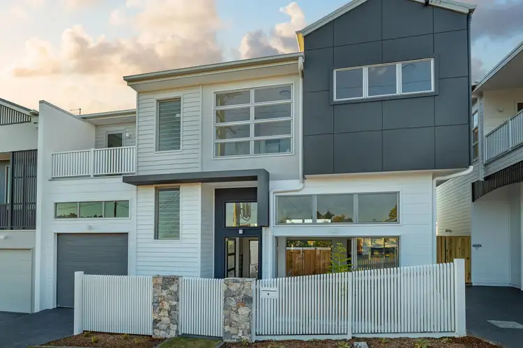 24 Martha Street, Camp Hill QLD 4152