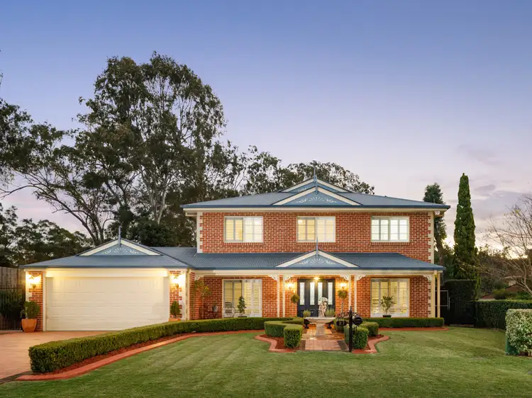 27 Brompton Place, Brookfield QLD 4069
