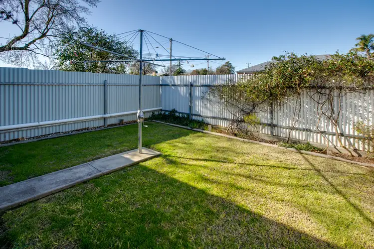 Sixth view of Homely unit listing, 1/237 Gulpha Street, North Albury NSW 2640