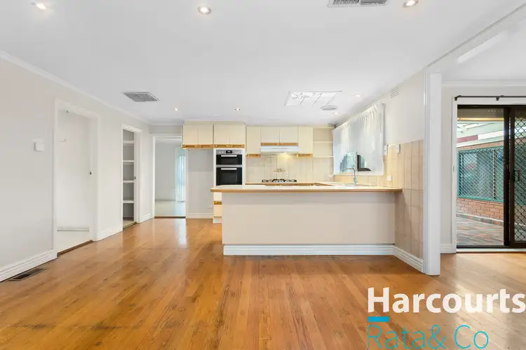 Fifth view of Homely house listing, 4 Chantal Close, Thomastown VIC 3074