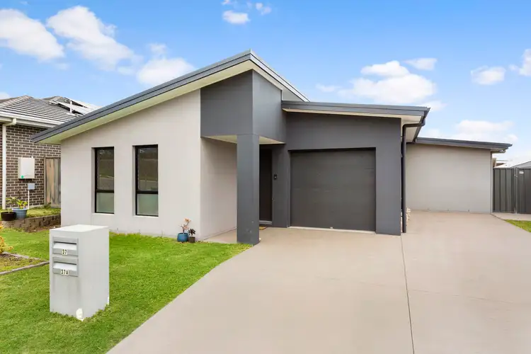 37 Breakwell Road, Cameron Park NSW 2285