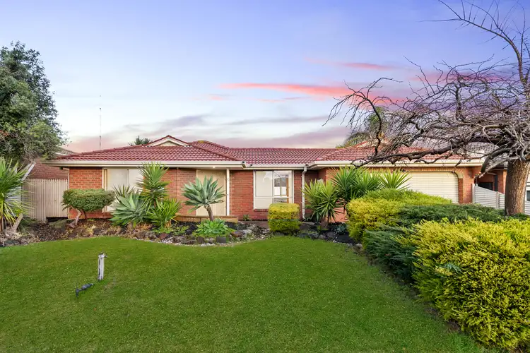 8 Prior Court, Delahey VIC 3037