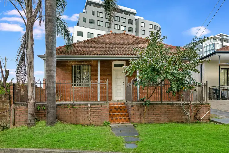 4 Eden Street