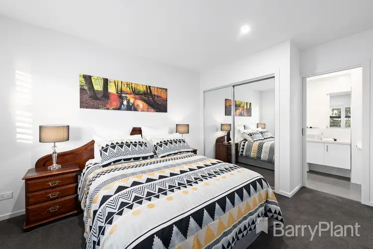 Fifth view of Homely house listing, 10 Elizabeth Grove, Bundoora VIC 3083