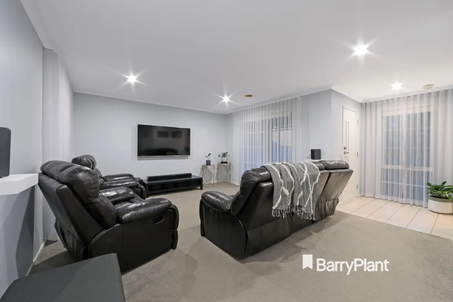 Main view of Homely house listing, 6 Diamond Close, Ferntree Gully VIC 3156