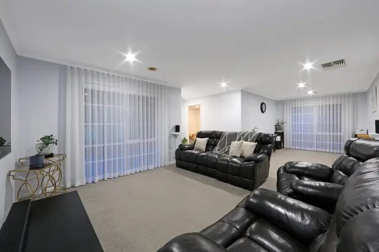 Second view of Homely house listing, 6 Diamond Close, Ferntree Gully VIC 3156