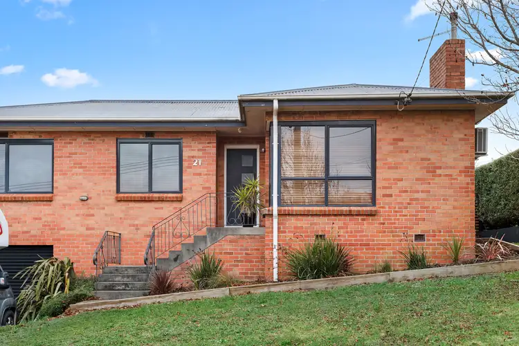 21 Meadowbank Road, Newnham TAS 7248