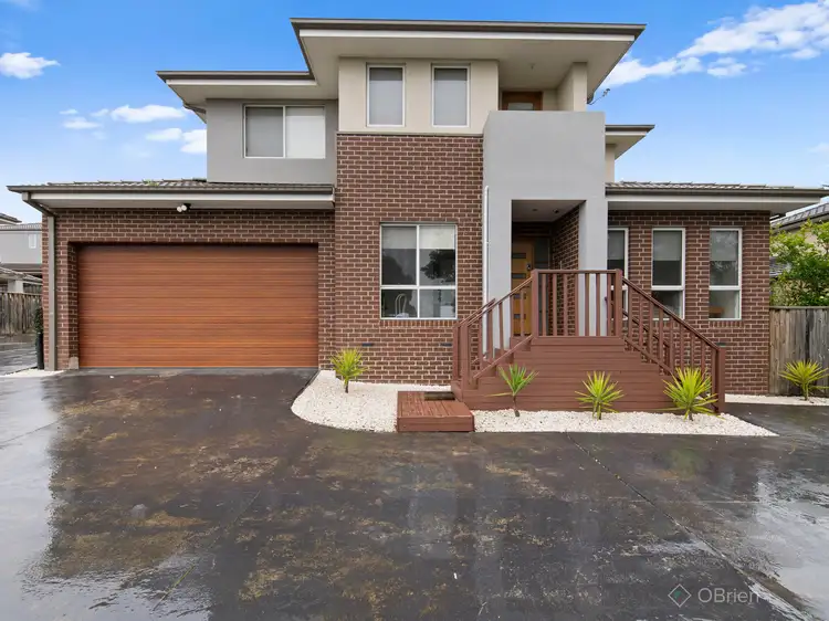 1/6-8 Innes Court, Berwick VIC 3806