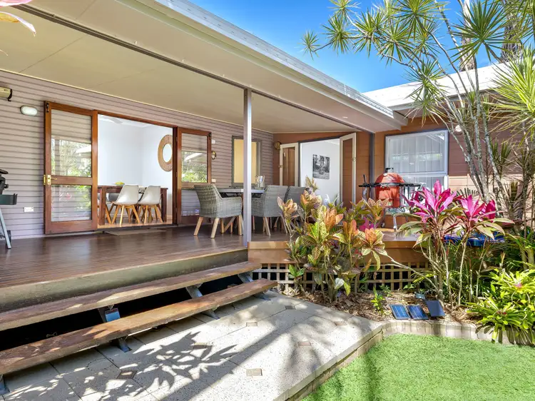 24 Mona Street, Whitfield QLD 4870