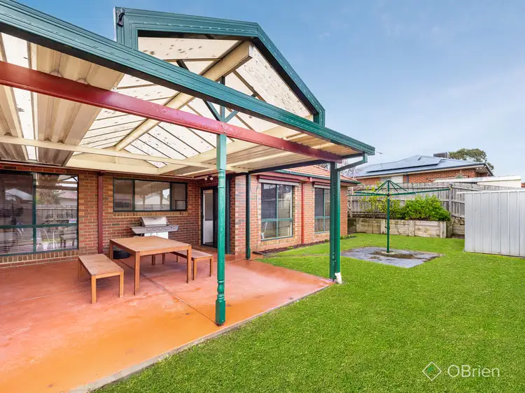 20 Eaglescliffe Crescent, Cranbourne VIC 3977